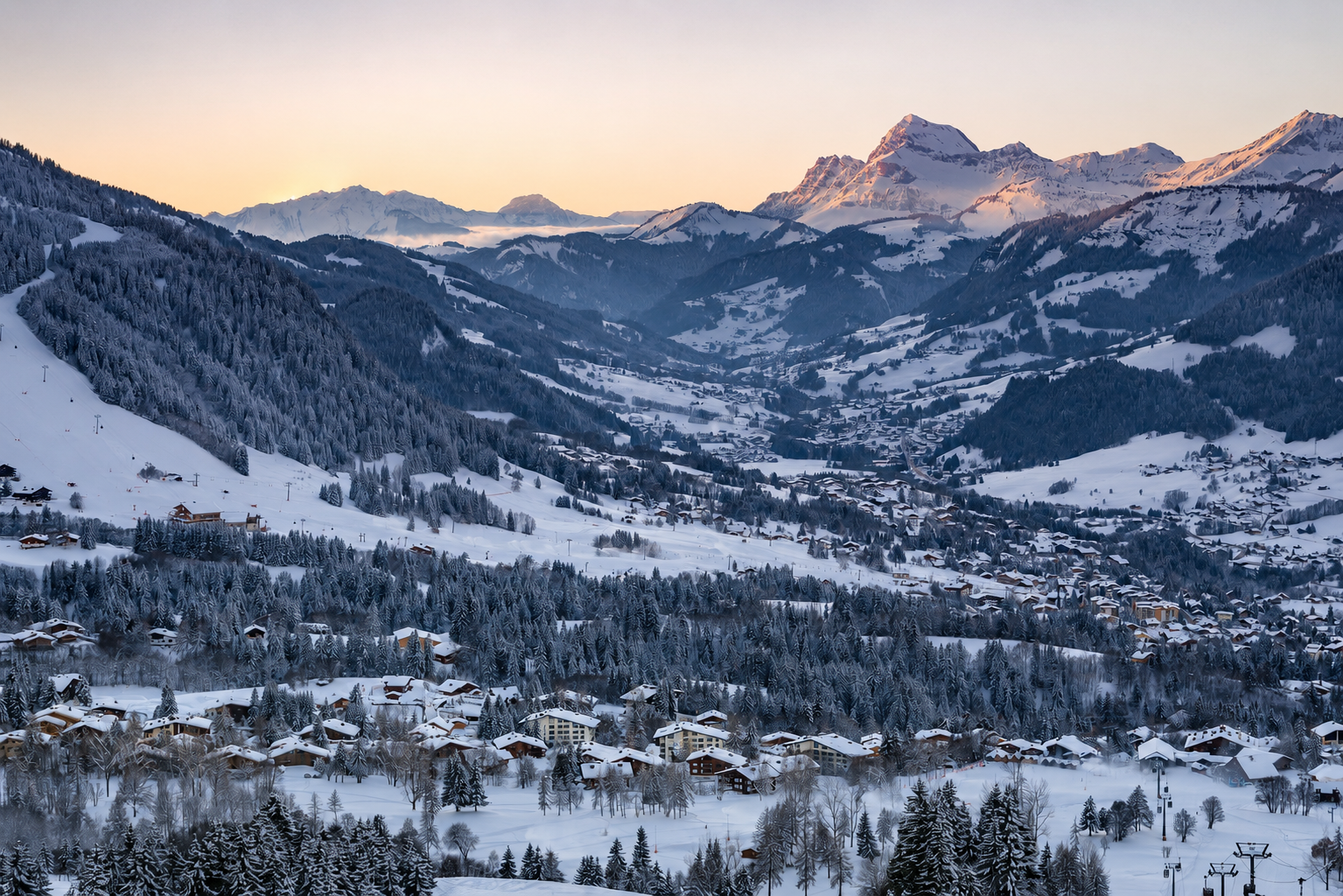 Vue panoramique de Megève enneigée